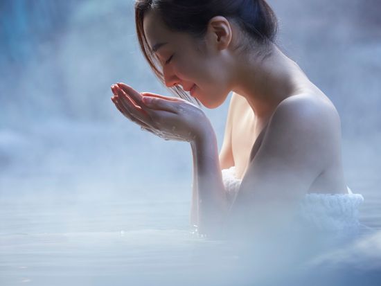 温泉_pixta_39832951_M