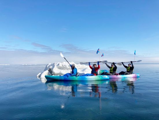 流氷カヤックツアー 海に浮かぶ流氷とオホーツク海の真紺の海の美しさをカヤックで堪能！＜1～3月／2.5時間／網走市＞by コネクトリップ