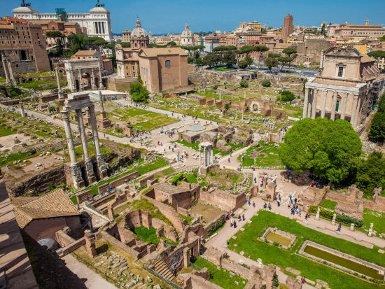 世界遺産コロッセオ 入場チケット事前予約＋街歩き音声ガイドアプリ！徒歩＆セルフガイドで楽しむ永遠の都ローマ＜緊急時の24時間日本語サポート付＞