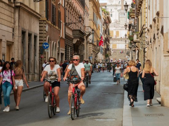 世界遺産コロッセオ 入場チケット事前予約＋街歩き音声ガイドアプリ！徒歩＆セルフガイドで楽しむ永遠の都ローマ＜緊急時の24時間日本語サポート付＞