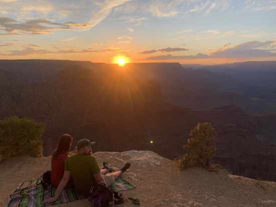 ハマーでめぐる　世界遺産グランドキャニオン国立公園 サンセットツアー ＜英語ガイド／グランドキャニオンまたはツヤサン発着＞