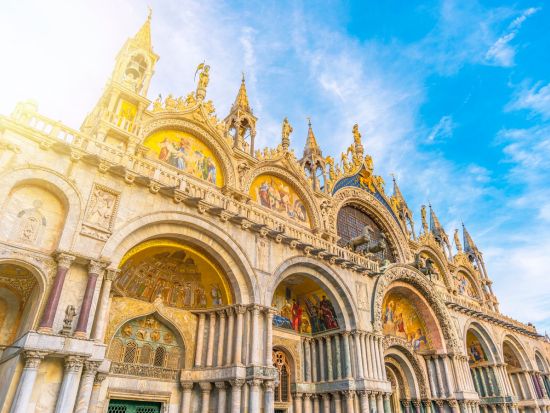 列車で行くベネチア1日観光ツアー　ローマ～ベネチア高速鉄道＋自由観光＜ローマ発着／水上バス乗船チケット付／英語アシスタント＞