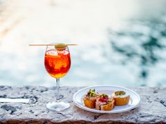Italy_Venice_Cichetti_shutterstock_435487348