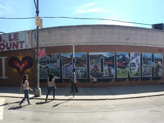 ニューヨーク市　車窓観光ツアー　マンハッタン＋クイーンズ＋ブルックリン＋ブロンクス ＜英語ガイド＞