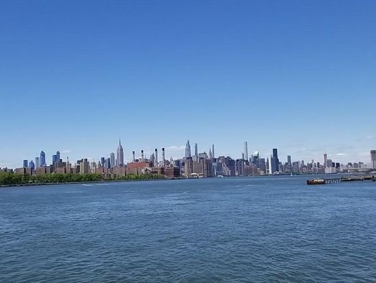 ニューヨーク市　車窓観光ツアー　マンハッタン＋クイーンズ＋ブルックリン＋ブロンクス ＜英語ガイド＞