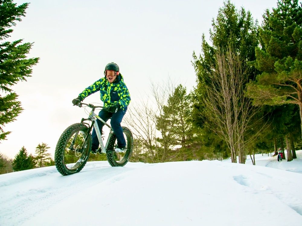 ファットバイクでスノーライド 雪上を走る新感覚を体験しよう！初めて