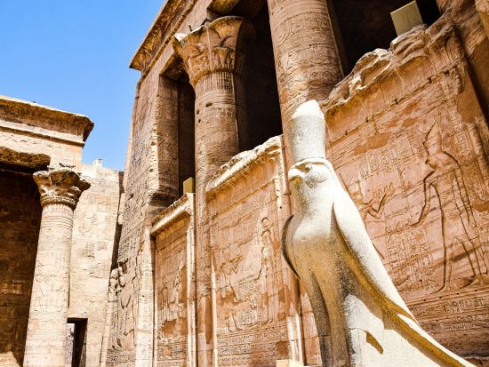 ホルス神殿とコム・オンボ神殿 ナイル川流域の神殿地域を巡る日帰り観光ツアー＜チップ込／日本語／送迎付／アスワン発＞
