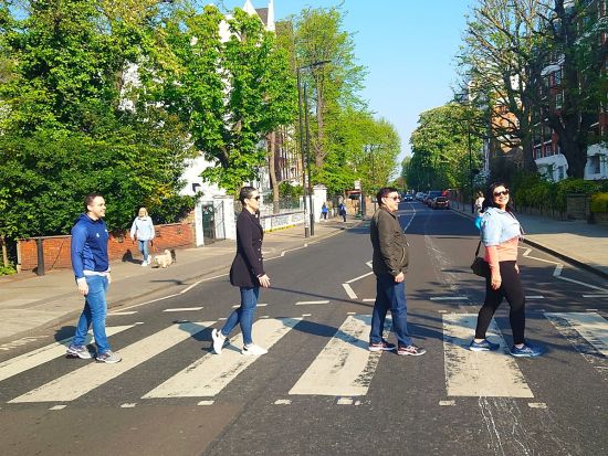 ロンドン・ビートルズ聖地巡礼ウォーキングツアー！ロック愛あふれる日本人ガイドと行くビートルズゆかりの必見スポット　アビーロード記念撮影付＜日本語／貸切／4時間＞