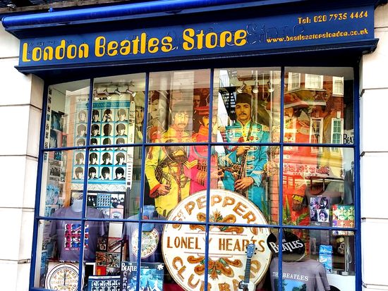 ③London Beatles Store