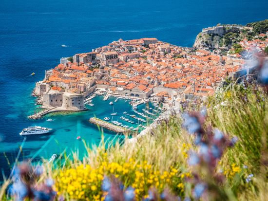 バスでめぐる！ザグレブ>プリトヴィッツェ>スプリット>ドブロブニク 5泊6日周遊パッケージ＜4～10月／空港往復送迎付／ザグレブ発・ドブロブニク着＞