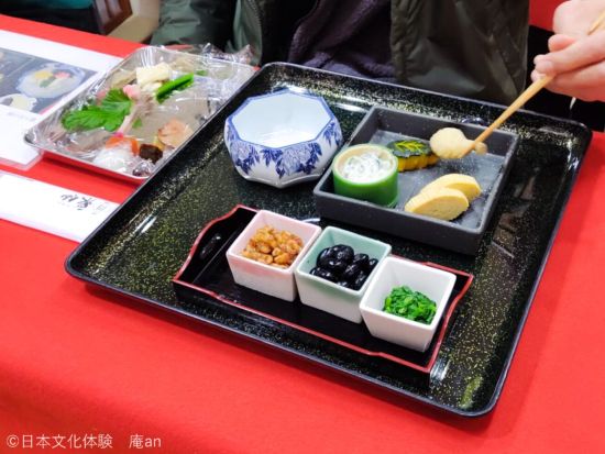 老舗仕出し割烹の会席盛り付け体験 季節のお品書き＆深煎りほうじ茶を堪能 ＜朝食／京都タワーからアクセス良好＞ by 日本文化体験 庵an