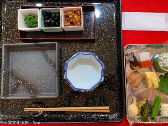 老舗仕出し割烹の会席盛り付け体験 季節のお品書き＆深煎りほうじ茶を堪能 ＜朝食／京都タワーからアクセス良好＞ by 日本文化体験 庵an