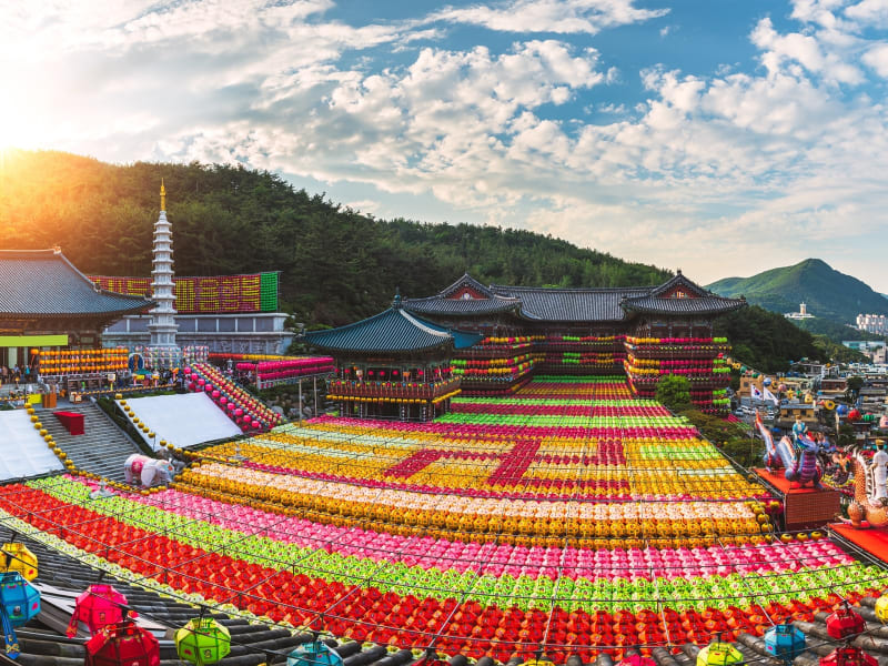 Korea_Busan_Samgwangsa_三光寺_shutterstock_479312341