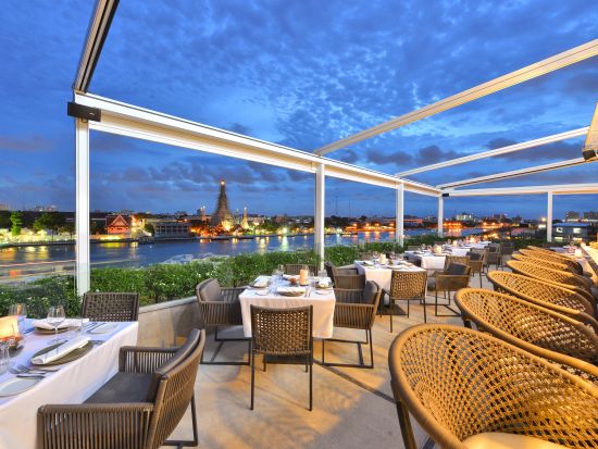 チャオプラヤ川クルーズ＆ルーフトップレストラン夜景鑑賞ディナー　ウェルカムドリンク付き＜現地集合／セットディナー＞byスパトラ