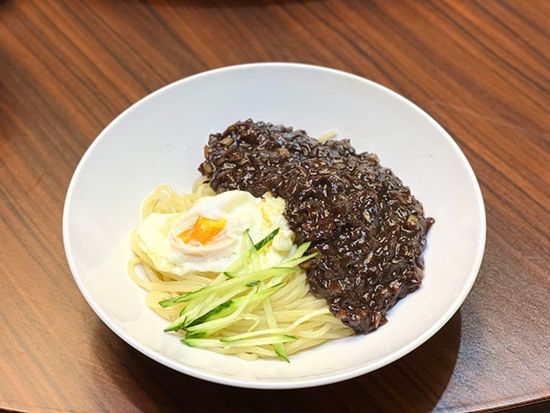 200012121_base_16708318265118