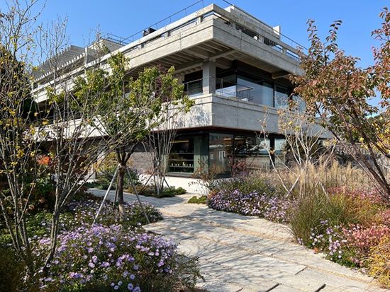 200012080_base_16678036326194