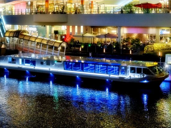 みなとみらいイルミネーションクルーズ  シーバス イルミネーションガイドとともにめぐる横浜夜景＜土日祝限定／横浜駅東口発着＞