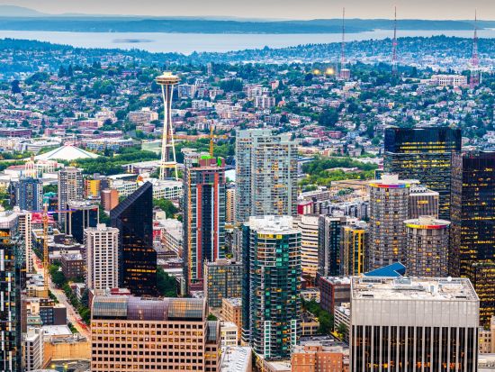 シアトル市内　半日観光ツアー ＜日本語ドライバーガイド ＞