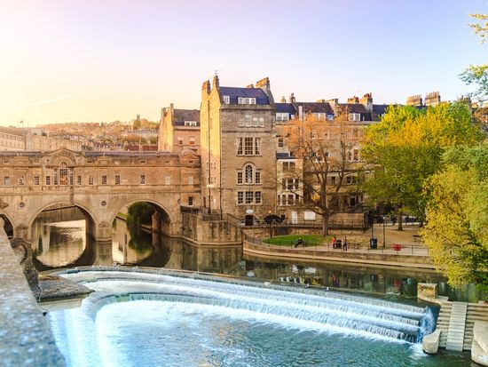 UK_Bath_shutterstock_599774444