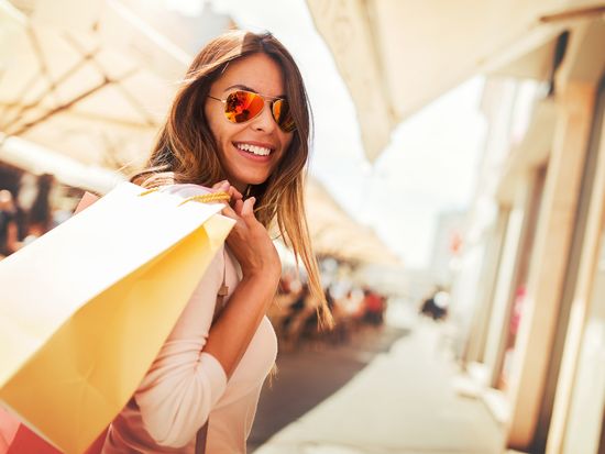 shopping_shutterstock_640493977