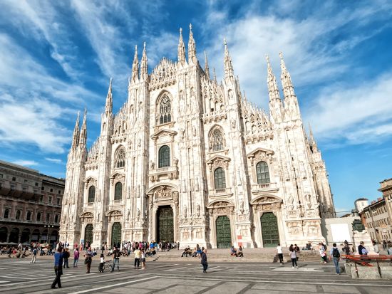 ミラノ発着　人気のイタリア4都市周遊ツアー　ミラノ＋ベネチア＋ローマ＋フィレンツェを巡る！ピサ＋チンクエ・テッレ観光付き＜7泊8日／水曜／1名催行／日本語＞