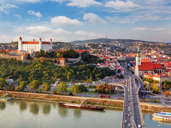 ウィーン発プラハ着　中欧周遊ツアー　世界遺産ウィーン＋ブダペスト＋ブラチスラバ＋プラハ＜ 6泊7日※／月曜／1名催行／日本語＞