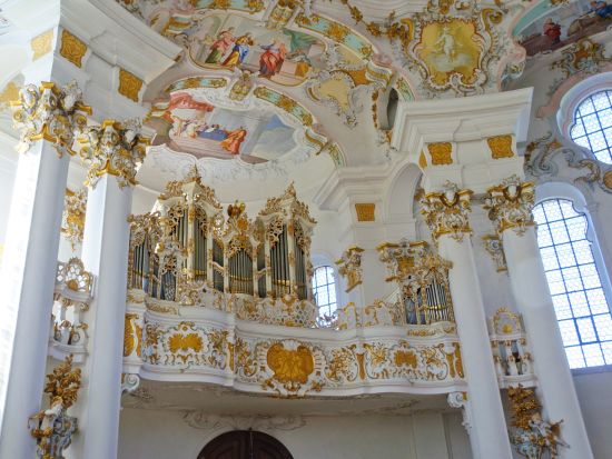 フランクフルト発ミュンヘン着 ロマンチック街道1泊2日　ローテンブルク＋ミュンヘン＋ノイシュバンシュタイン城＋世界遺産ヴィース教会＜土曜／1名催行／日本語＞