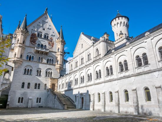 プラハ発ミュンヘン着　プラハ＋ドイツ周遊ツアー　ノイシュバンシュタイン城＋世界遺産ヴィ―ス教会入場付き＜5泊6日／水曜発／1名催行／日本語＞