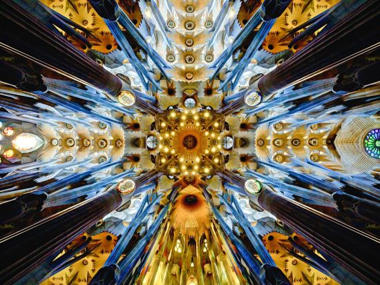 マドリード発バルセロナ着　スペイン2大都市 マドリード＆バルセロナ　サグラダファミリア入場＋モンセラット＋プラド美術館＜4泊5日／水曜／1名催行／日本語＞