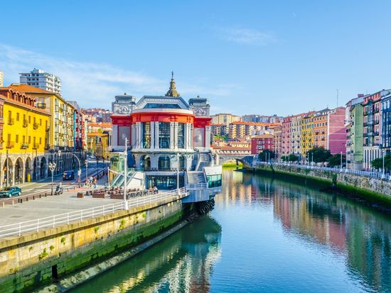 Bilbao_Mercado Ribera_shutterstock_1067487275