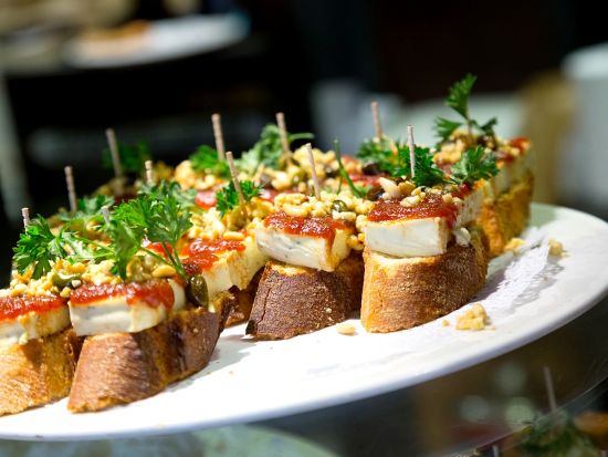 マドリード発バルセロナ着　バスク地方周遊ツアー　マドリード＋サン・セバスティアン＋フレンチバスク＋モンセラット＋バルセロナ＜7泊8日／日曜／1名催行／日本語＞