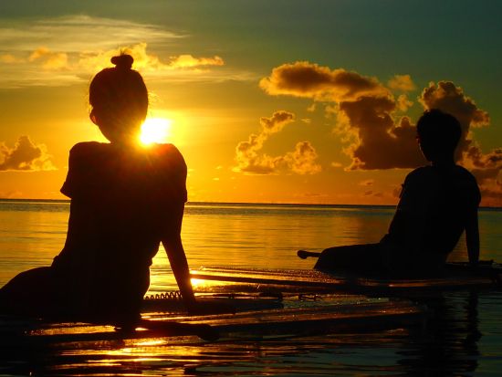 サンセットクリアSUP　茜色に染まる絶景を堪能しながらSUPを楽しもう♪ ＜2時間／底地ビーチ／石垣島＞by マーレ石垣島