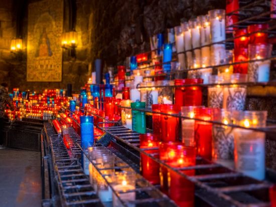 マドリード発バルセロナ着 1泊2日ツアー　世界遺産サラゴサ＋モンセラット＋バルセロナ観光　サグラダファミリア入場＜金曜／1名催行／日本語＞