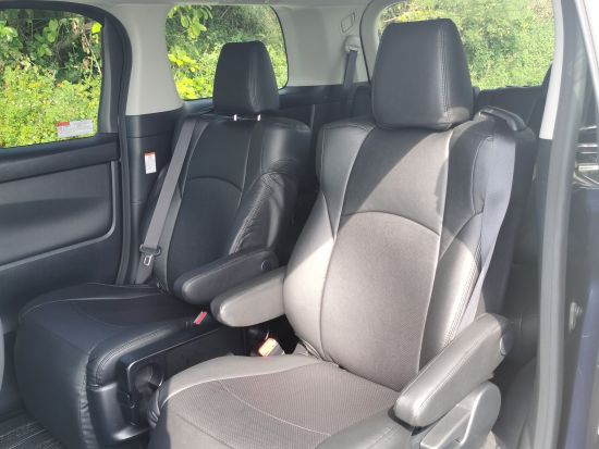 【空港送迎】那覇空港⇔ホテル　沖縄本島全域へ送迎可能＜貸切空港送迎／最大9名＞