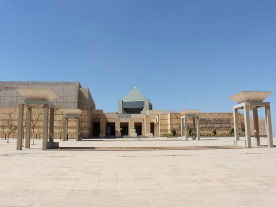 pixta_30123721_エジプト文明博物館_NMEC