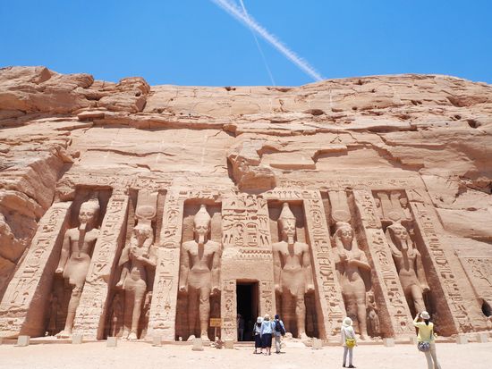 pixta_48474757_アブシンベル小神殿