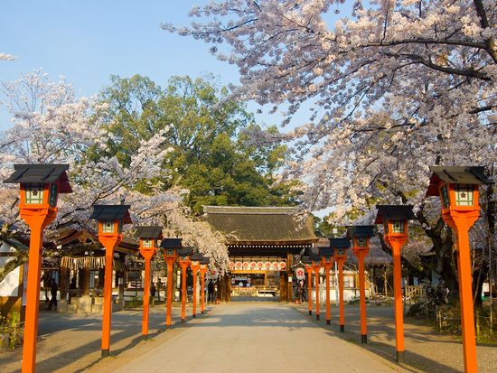 Japan_Kyoto_Hirano Shrine_shutterstock_35725372