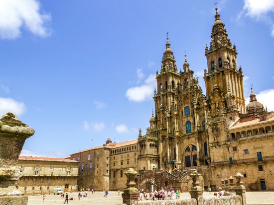リスボン発着　ポルトガル＋サンティアゴ・デ・コンポステーラ 周遊ツアー　ポルト＋オビドス＋ロカ岬も観光＜6泊7日／木曜／1名催行／日本語＞