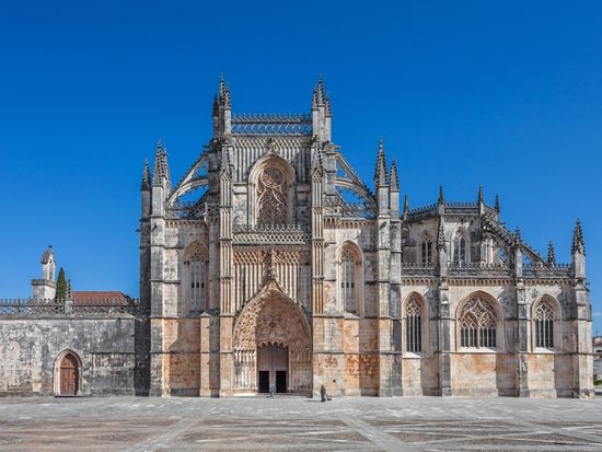 Batalha_Monastery of Batalha_shutterstock