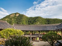 pixta_81380082_M