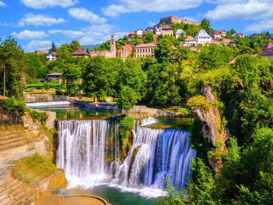 ウィーン発ドブロブニク着　バルカン半島3か国周遊ツアー　ザグレブ＋ボスニア・ヘルツェゴビナも訪問＜5泊6日／火曜／朝・夕食付／1名催行／日本語＞