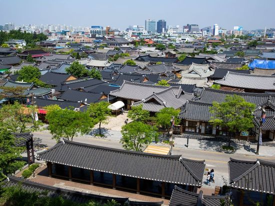 Korea_Jeonju_pixta_32925726_M