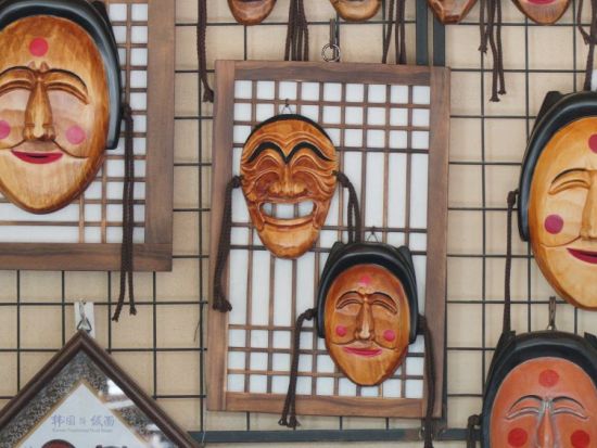 世界遺産 安東(アンドン)日帰りツアー☆河回村＋仮面博物館＋芙蓉臺＋花川書院＜毎日／終日／ソウルホテル送迎／日本語ガイド／名物塩サバ昼食付＞