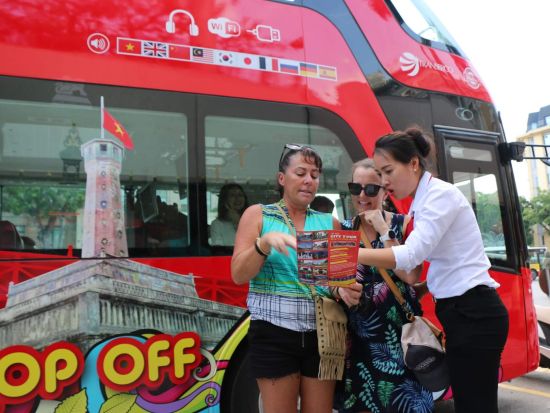 乗り降り自由！ハノイ市内観光　オープントップバスチケット　主要観光スポットを効率よく！＜日本語オーディオガイド／4時間・24時間・1周チケット＞