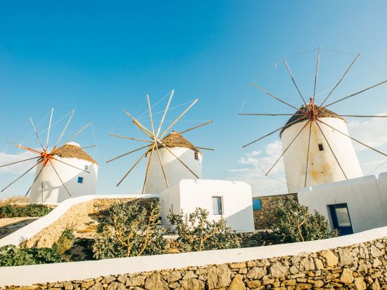 エーゲ海の島巡り　ミコノス島&サントリーニ島7日間＜4月～9月／6泊7日／朝食付／1名様から予約可／アテネ発＞