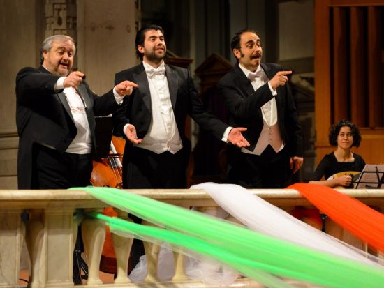 本場トスカーナディナーと教会コンサート＜フィレンツェ発＞