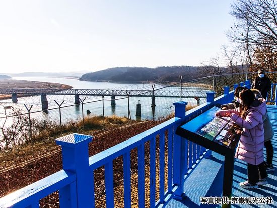 200012191_base_167176055939411