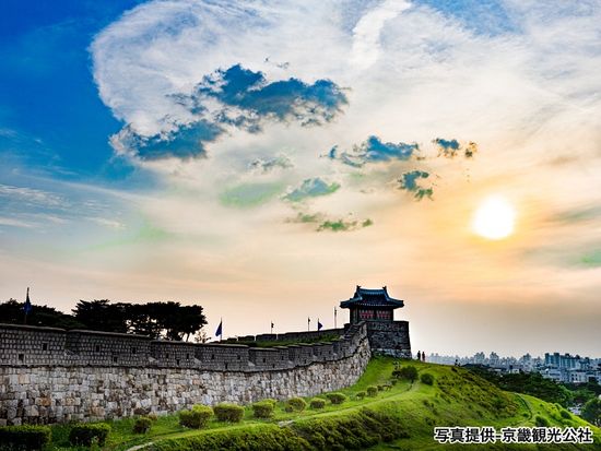 200012166_base_16720363875881