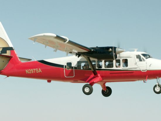 グランドキャニオン・ウエストリム＆スカイウォーク探索ツアー　小型飛行機＋ヘリコプター＋ボート利用 ＜日本語オーディオガイド／英語ドライバー＞