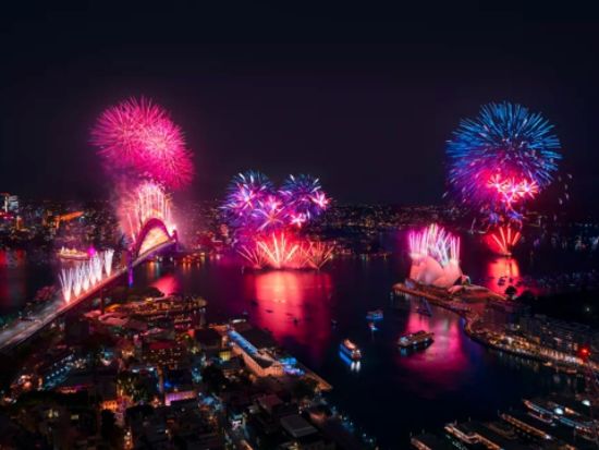 【2025年12月31日】大晦日限定！シドニー2000号カウントダウンディナークルーズ＜コースメニュー＞by Captain Cook Cruise